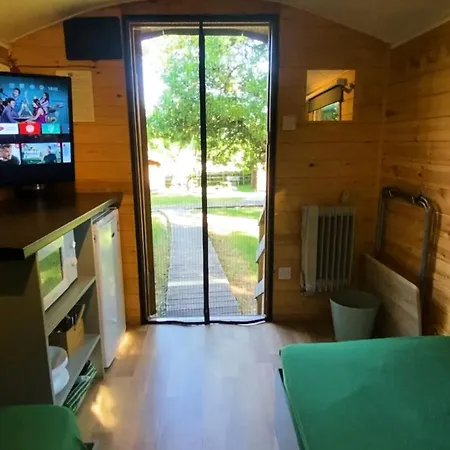 Orchard Hideaways * Penrith