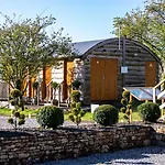 Orchard Hideaways, Penrith, The District Camping *
