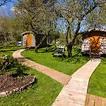 Camping Orchard Hideaways, Penrith, The District