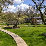 Orchard Hideaways, Penrith, The District Camping Penrith
