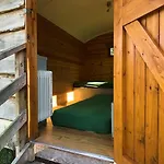 مكان تخييم Orchard Hideaways, Penrith, The District بنريث