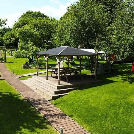 Кемпинг Orchard Hideaways