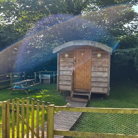 Orchard Hideaways مكان تخييم