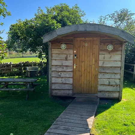 Orchard Hideaways Пенрит