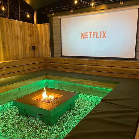 キャンプ場 Orchard Hideaways - Work &