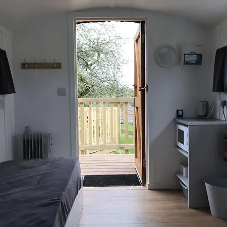 Orchard Hideaways - Work & Пенрит