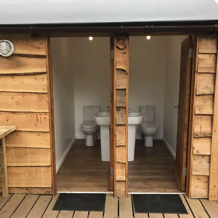 Orchard Hideaways - Work & Penrith