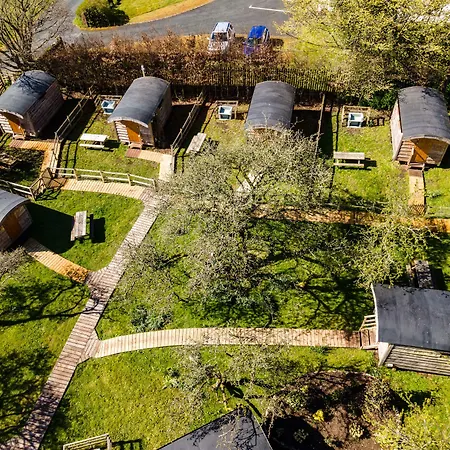 Orchard Hideaways - Work & Penrith