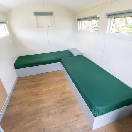 Campsite Orchard Hideaways - Work & *