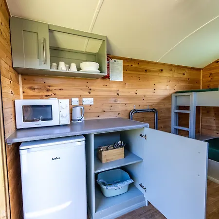 Orchard Hideaways - Work & *