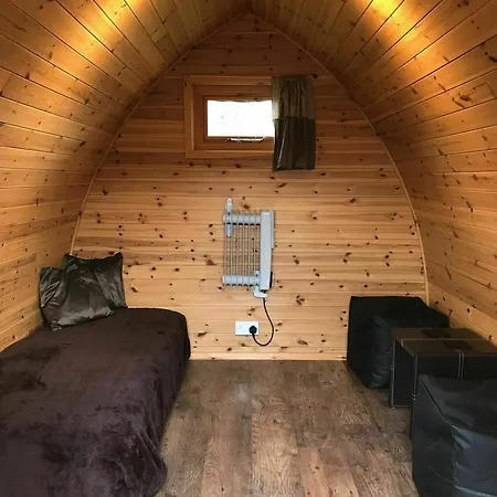 Orchard Hideaways - Work &