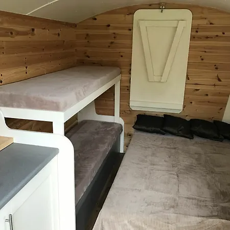 Orchard Hideaways - Work &