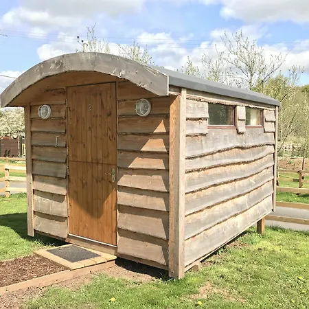 Orchard Hideaways - Work & Campingplads