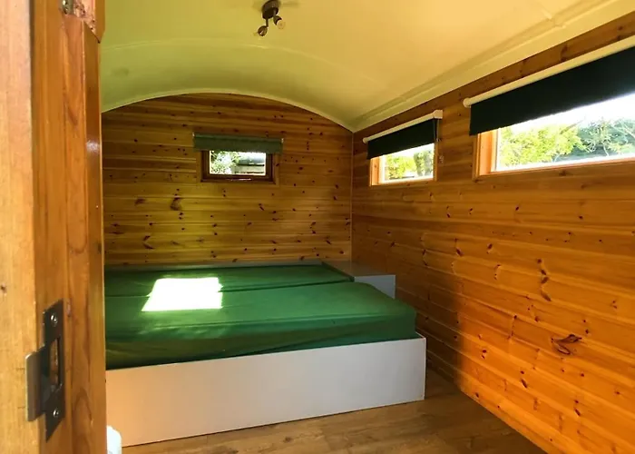 Orchard Hideaways, Penrith, The District 캠프장 *