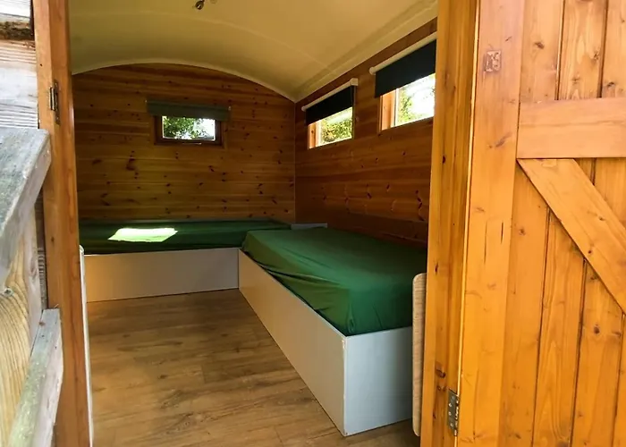 Orchard Hideaways, Penrith, The District 캠프장 *